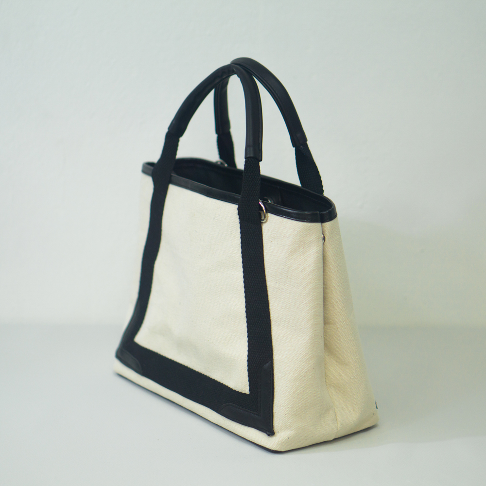 กระเป๋าผ้าขายส่ง Paris สีขาวคลาสสิค CV008-22 ไซส์ M